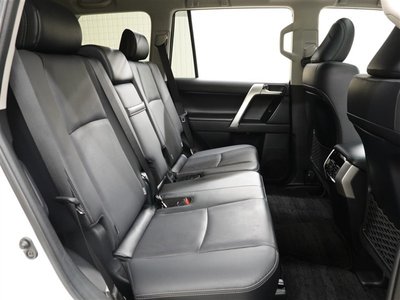 TOYOTA LAND CRUISER PRADO - 9