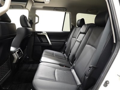 TOYOTA LAND CRUISER PRADO - 10