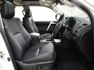 TOYOTA LAND CRUISER PRADO - 7