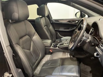 صورة 4 لـ 2021 Porsche MACAN