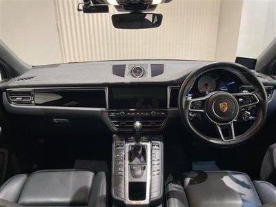صورة 6 لـ 2021 Porsche MACAN