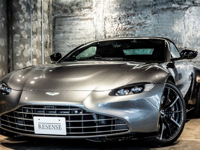 ASTON MARTIN V8 VANTAGE ROADSTER - 1