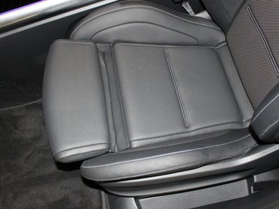 2025 Mercedes-BENZ GLA — миниатюра 11