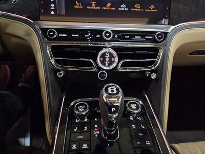 BENTLEY FLYING SPUR - 6