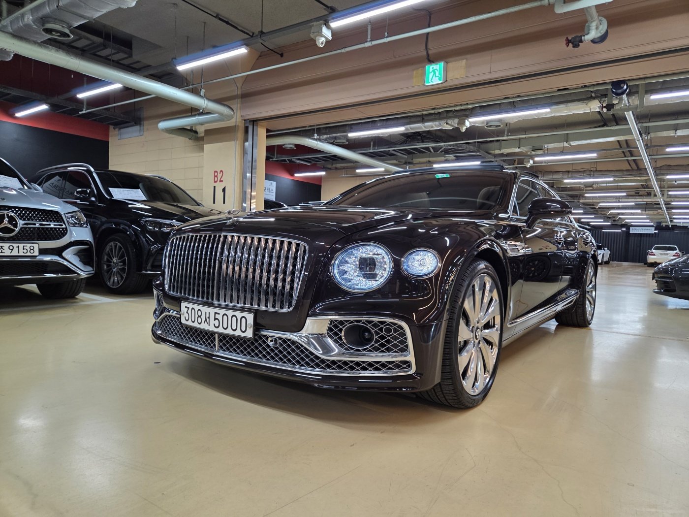 BENTLEY FLYING SPUR - View 1