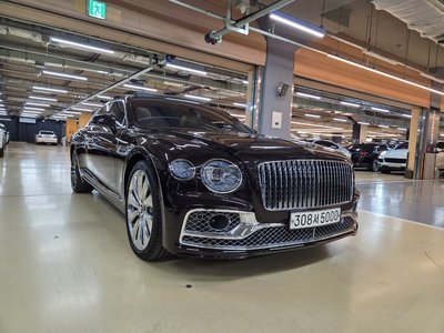 BENTLEY FLYING SPUR - 4