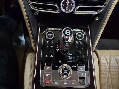 BENTLEY FLYING SPUR - 7