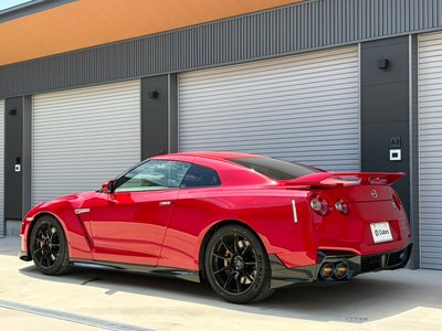 2025 Nissan GT-R — миниатюра 12