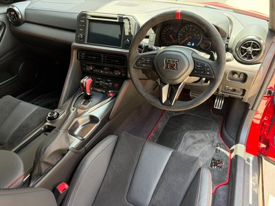2025 Nissan GT-R — миниатюра 3