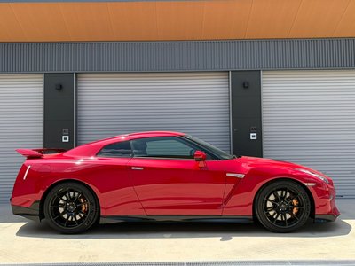 2025 Nissan GT-R — миниатюра 8