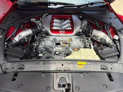 2025 Nissan GT-R — миниатюра 26