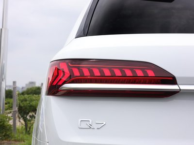2024 AUDI Q7 — миниатюра 38
