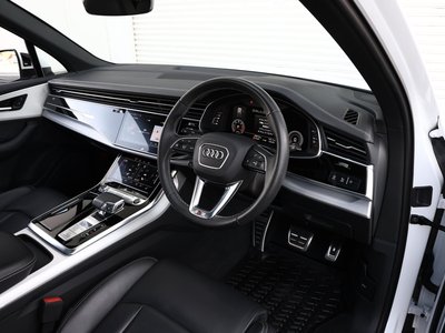 صورة 3 لـ 2024 AUDI Q7