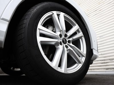 صورة 9 لـ 2024 AUDI Q7