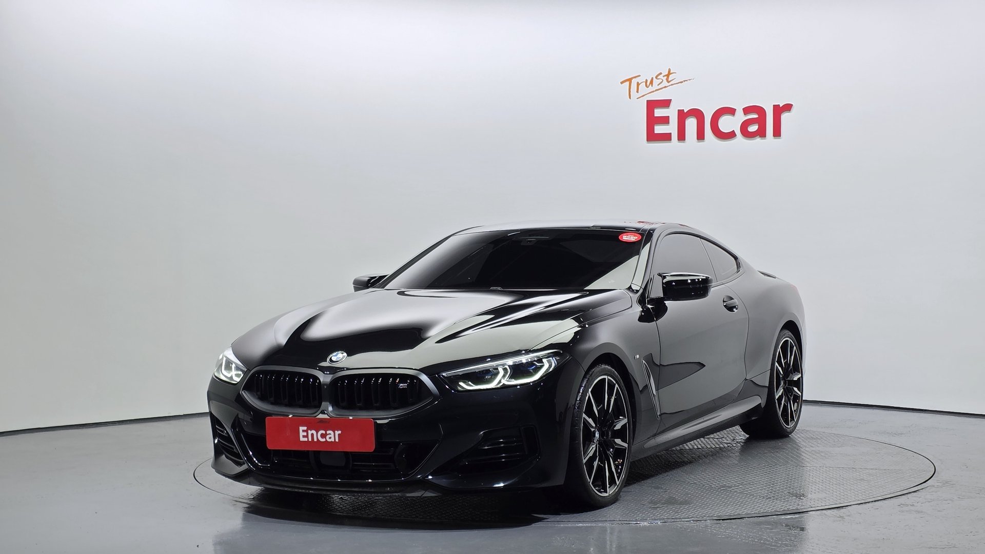 BMW 8 SERIES - View 1