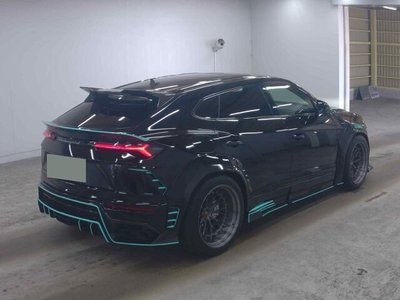 2019 Lamborghini URUS photo 5