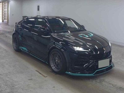 2019 Lamborghini URUS photo 1
