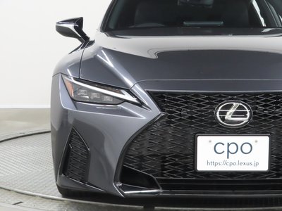 LEXUS IS - 8