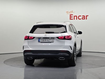MERCEDES-BENZ GLA - 3