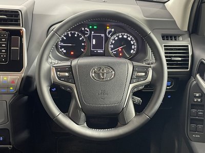 TOYOTA LAND CRUISER PRADO - 8