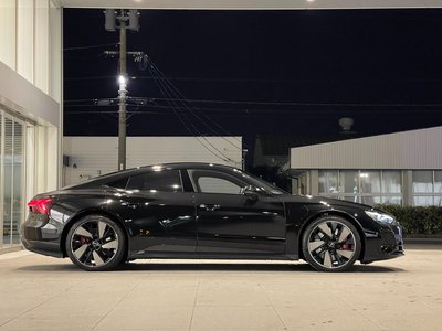 AUDI E-TRON GT QUATTRO - 9