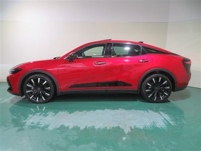 TOYOTA CROWN CROSSOVER - 2