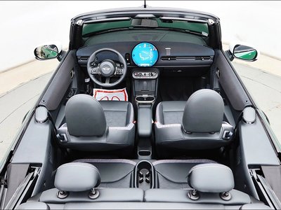 صورة 8 لـ 2025 MINI COOPER C CONVERTIBLE