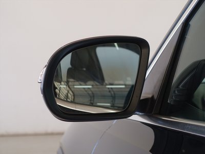 MERCEDES-BENZ GLB - 6