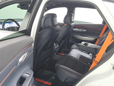 2024 Genesis GV70 — миниатюра 12