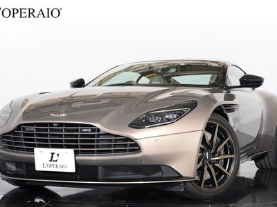 ASTON MARTIN DB11 - 1