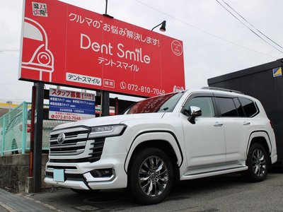 TOYOTA LAND CRUISER 300