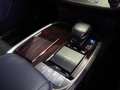 2018 Lexus LS — миниатюра 34