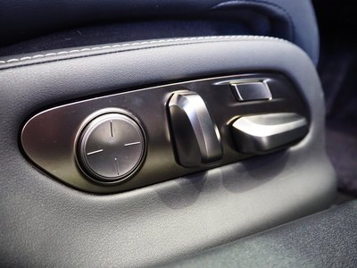 2018 Lexus LS — миниатюра 46