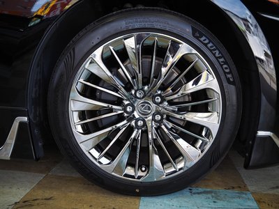 2018 Lexus LS — миниатюра 18