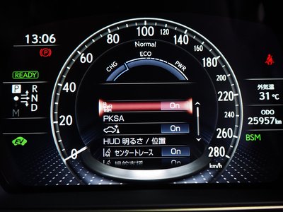 2018 Lexus LS — миниатюра 25
