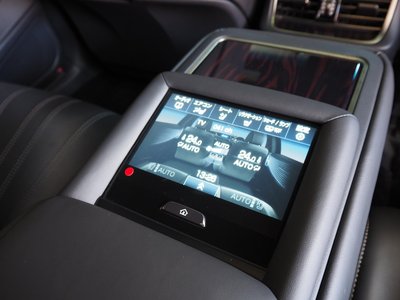 2018 Lexus LS — миниатюра 38
