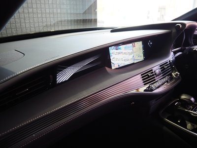 2018 Lexus LS — миниатюра 42