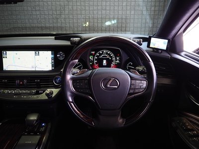 2018 Lexus LS — миниатюра 20