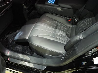 2018 Lexus LS — миниатюра 49
