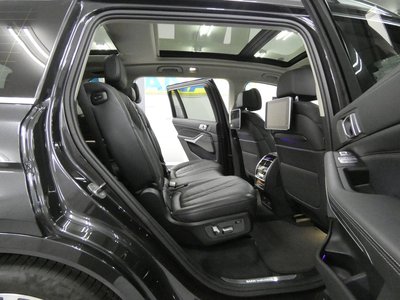 BMW X7 - 10