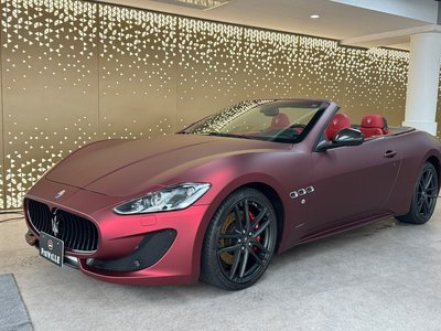 2015 Maserati GRANCABRIO photo 2