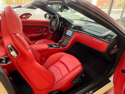 2015 Maserati GRANCABRIO thumbnail 33