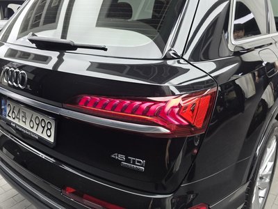 AUDI Q7 - 10