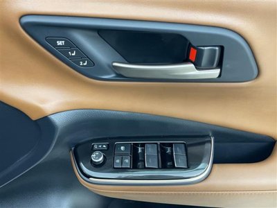 2025 Toyota CROWN CROSSOVER 缩略图 18
