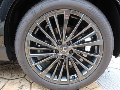 صورة مصغرة 41 لـ 2025 Lexus RX