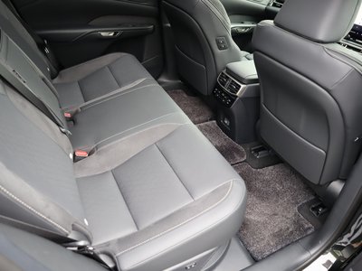 صورة مصغرة 48 لـ 2025 Lexus RX