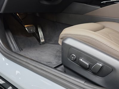 2025 BMW 5 SERIES — миниатюра 26