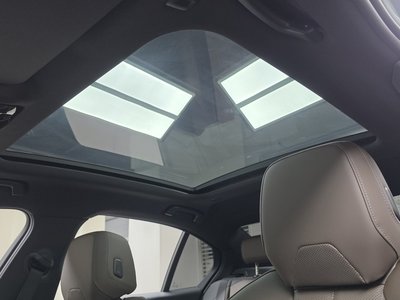 2025 BMW 5 SERIES — миниатюра 24