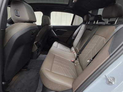 2025 BMW 5 SERIES — миниатюра 18