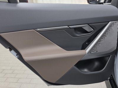 2025 BMW 5 SERIES — миниатюра 15